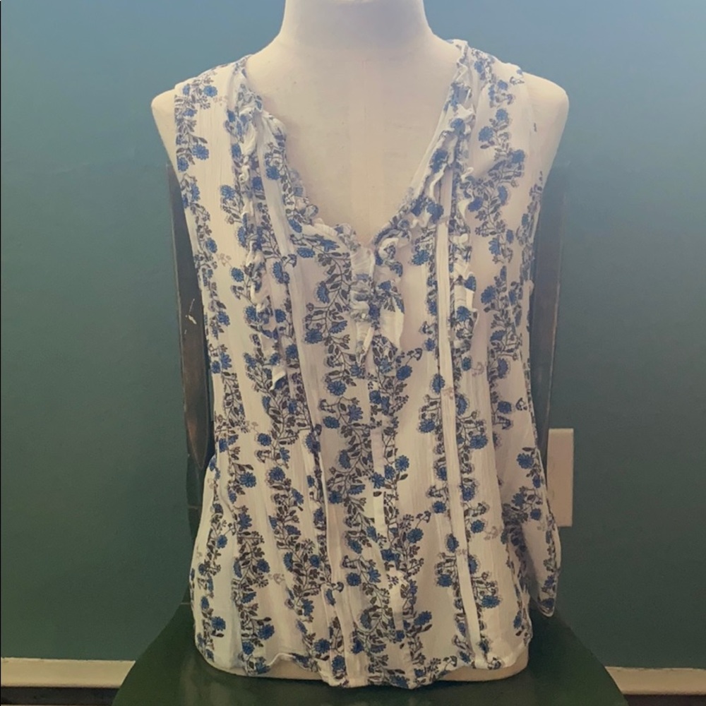 ModCloth Floral tank with ruffles